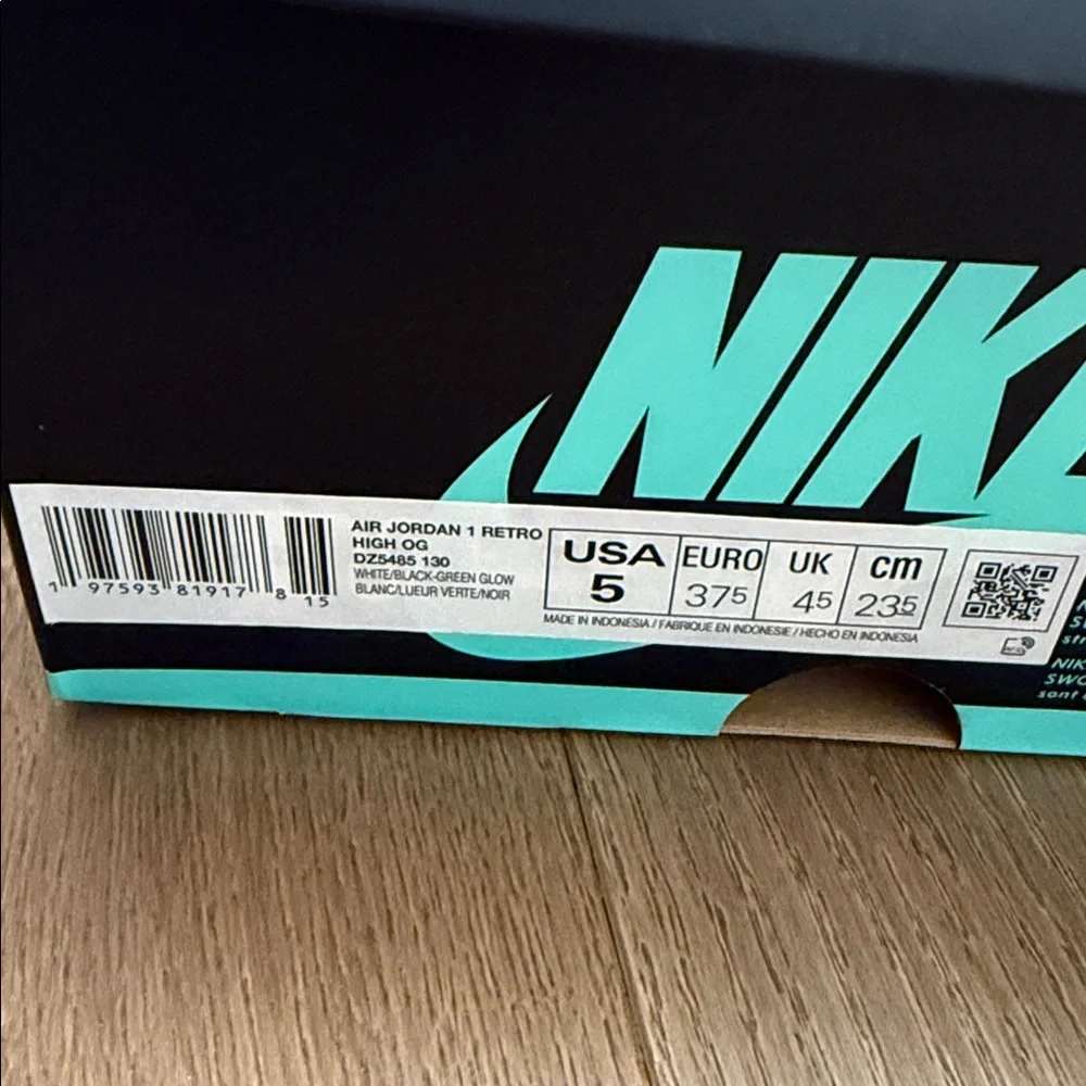 Air Jordan 1 Retro - Picture 11 of 12